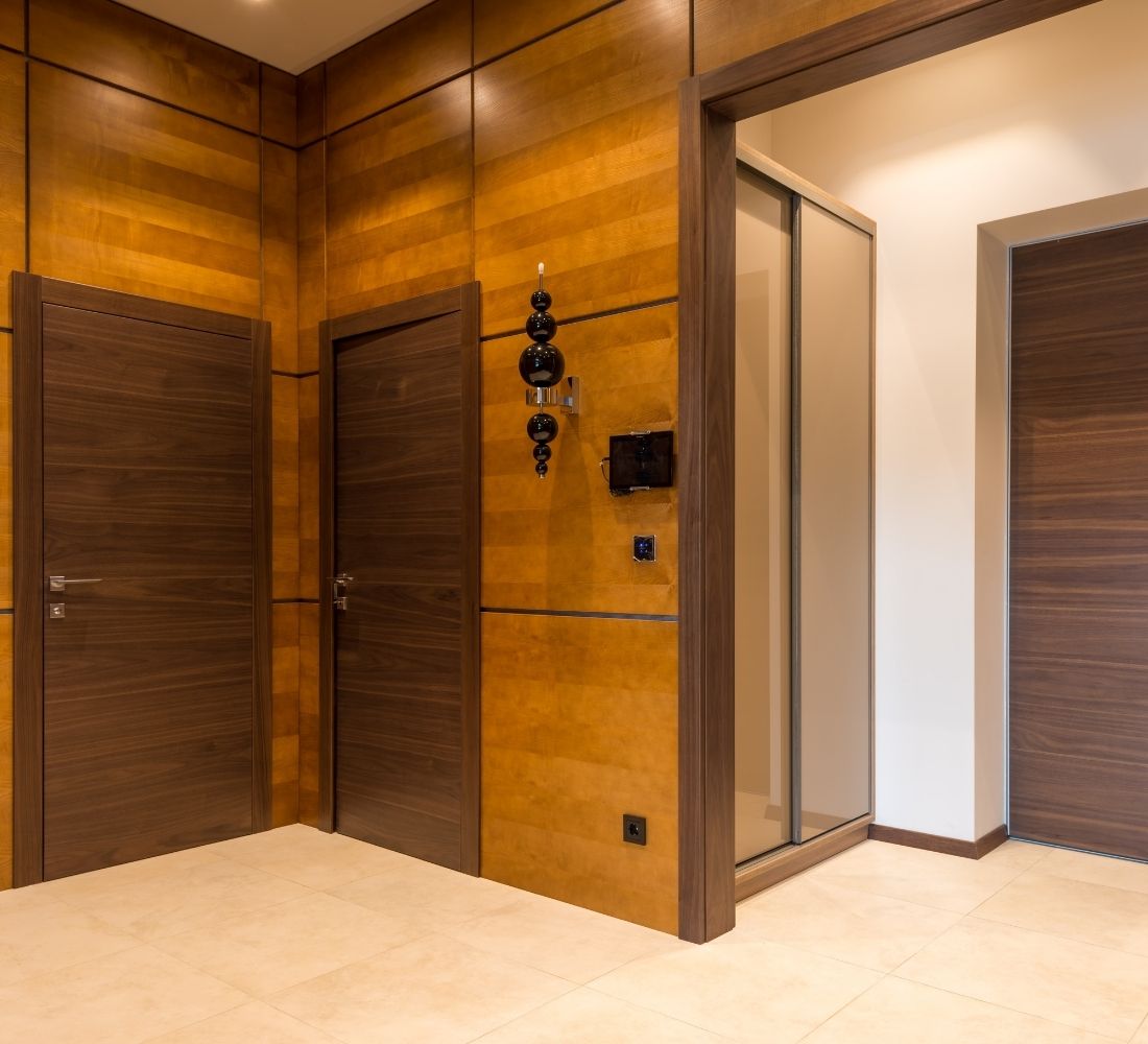 Двери деревянные