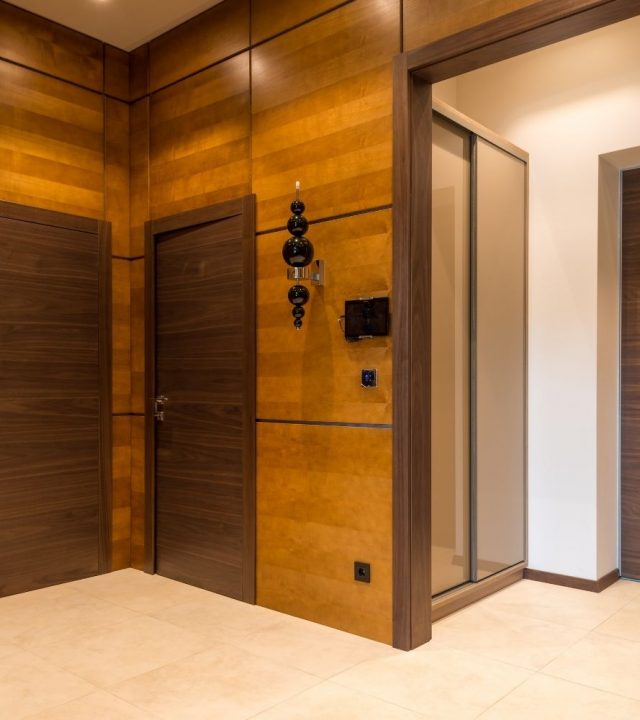 Двери деревянные